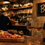 Bamboche bar à vin et cave à Vourles, planche apéro et verres à vin au comptoir