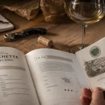 Guide Hachette des vins bio : lecture des étoiles et label bio sur guide ouvert